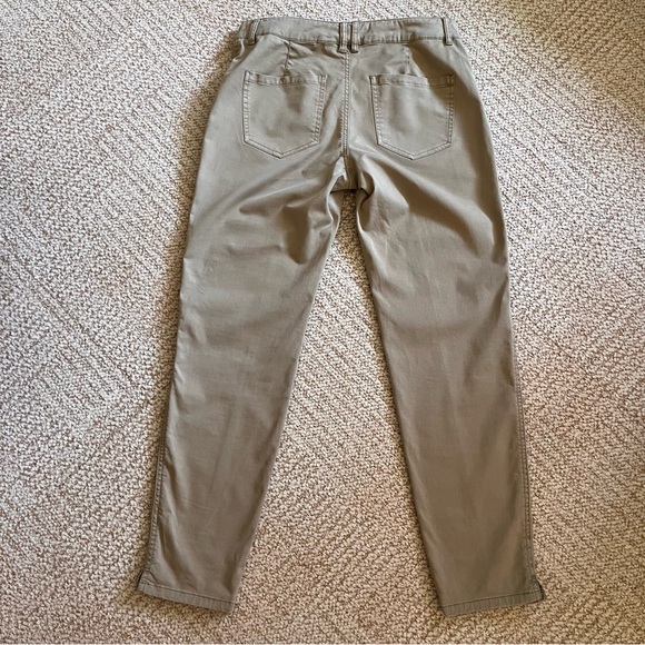 Garnet Hill Organic Cotton Chino Utility Ankle | Size 2 - Picture 2 of 7